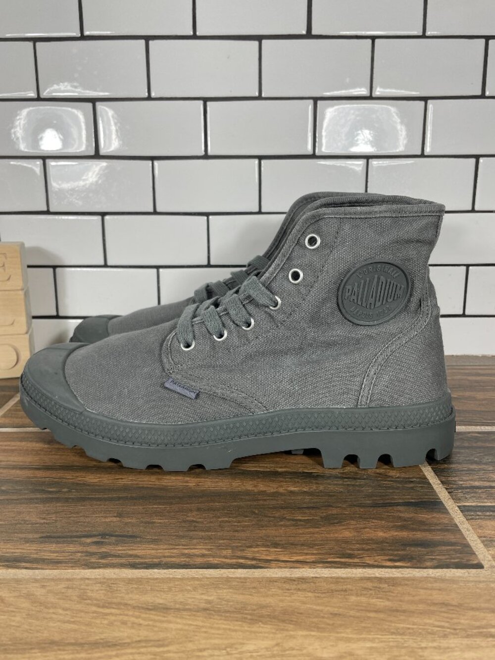 Palladium Pampa Hi Shoes Mens Size 9.5 Metal Gray Washed Canvas Combat Boots